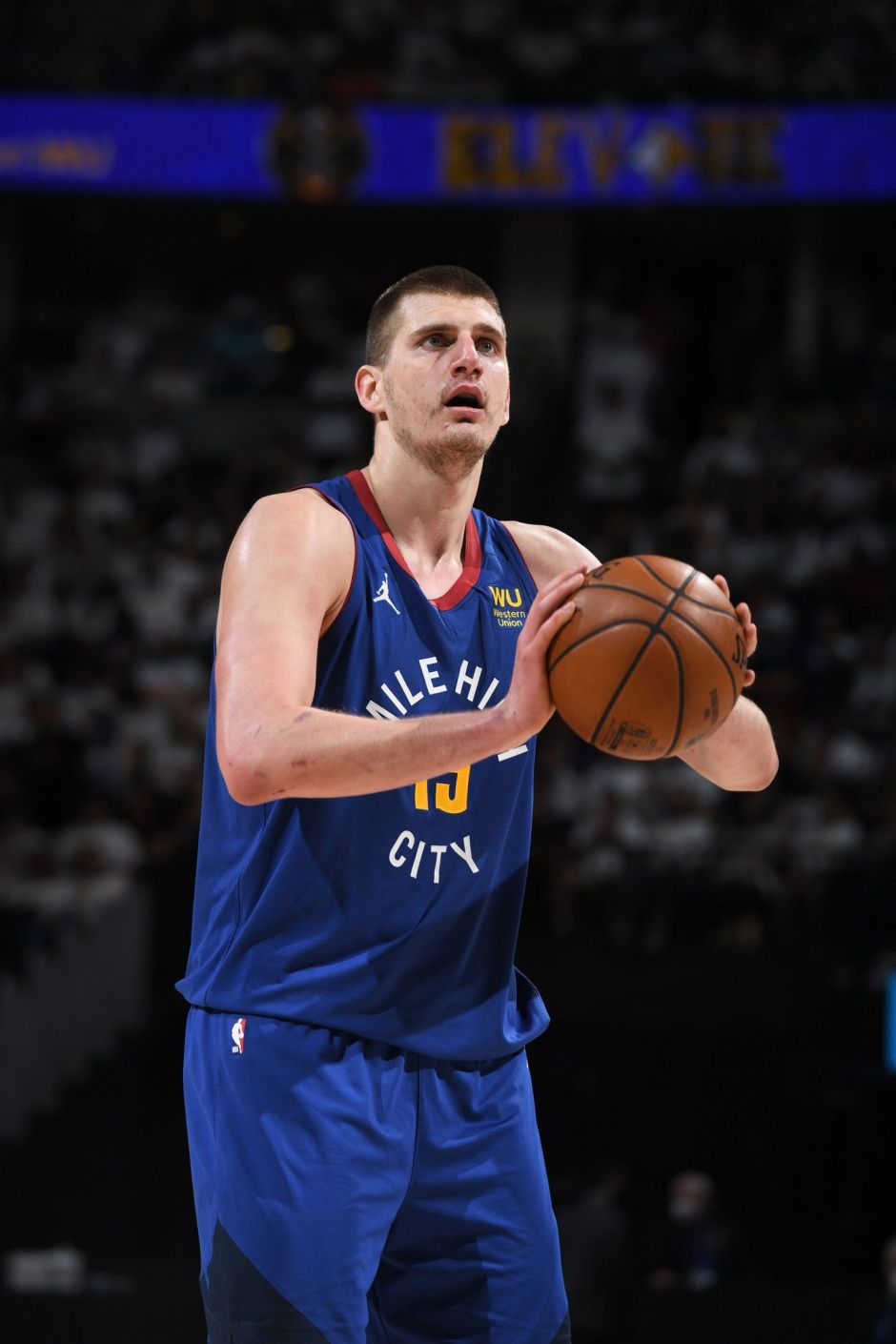 将被压低 将被压低